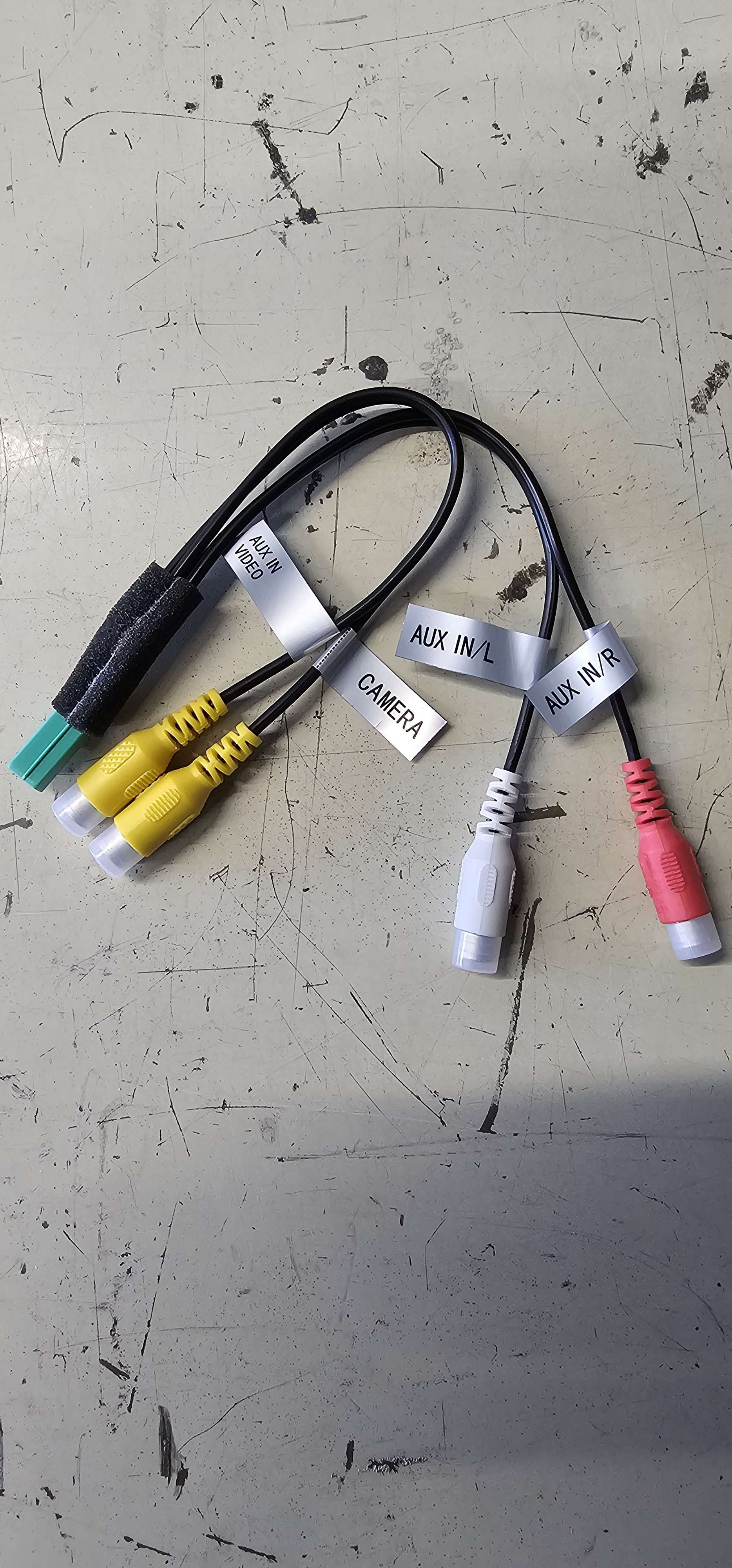 Zenec ZE-NC2010 Anschlusskabel AV/RFK Eingang