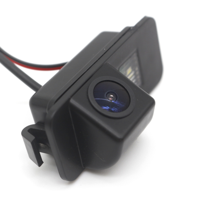 Rückfahrkamera in Kennzeichenleuchte (NTSC) für Ford Focus (ab 2008), Mondeo (ab