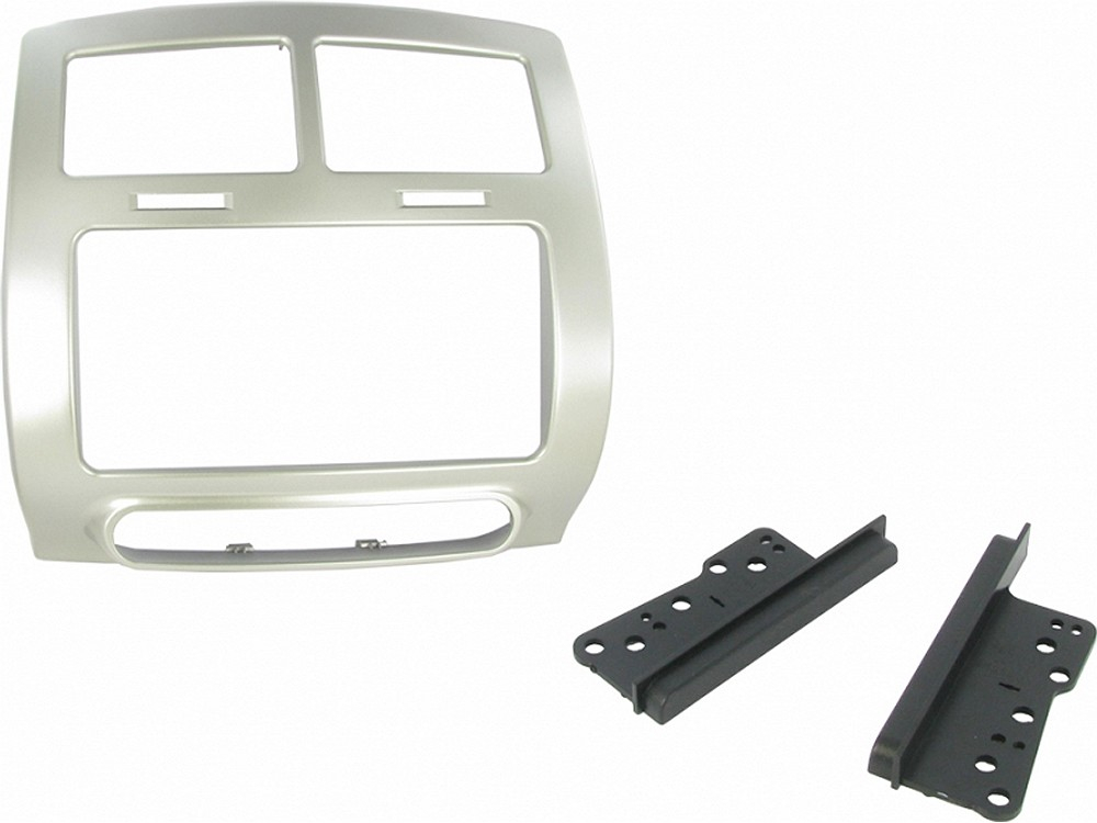 TOYOTA Urban Cruiser 2009 -2014 Radioblende silber